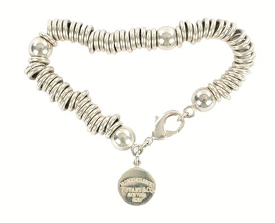 Lot 268 - A TIFFANY & CO. 925 STERLING SILVER BRACELET