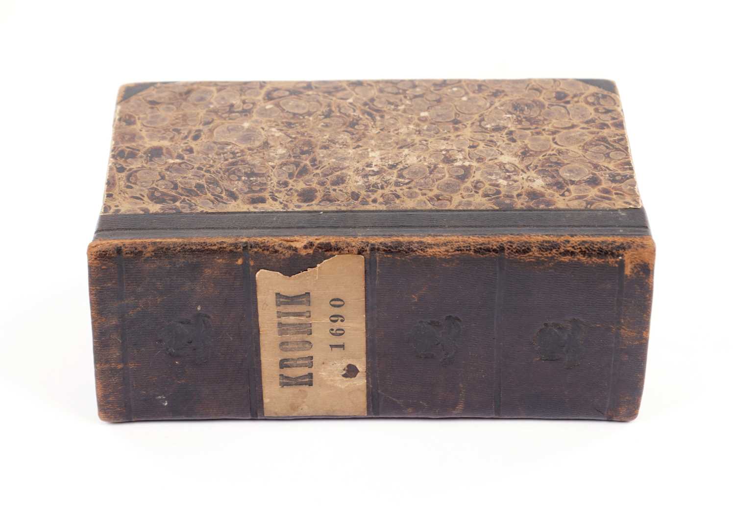 Lot 258 - A 17TH CENTURY GERMAN BOOK TITLED KRONIK AND DATED 1690