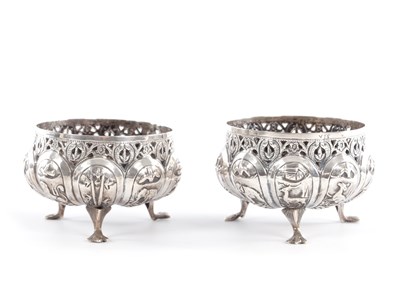 Lot 23 - A PAIR OF 19TH CENTURY INDIAN SILVER BON BON DISHES