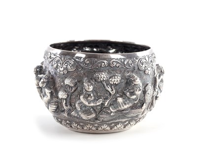 Lot 362 - A 19TH CENTURY INDIAN SILVER METAL BOWL