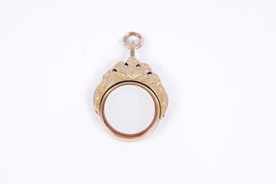 Lot 277 - A 10CT GOLD MOUNTED BLOODSTONE AND AGATE FOB