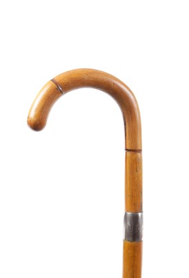 Lot 225 - AN EARLY 20TH CENTURY SIMULATED BAMBOO TELESCOPIC UMBRELLA WALKING STICK