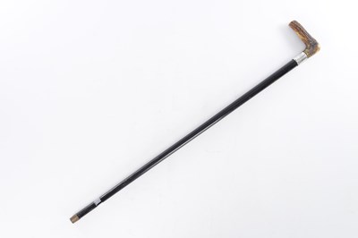 Lot 43 - A LATE 19TH CENTURY ANTLER HANDLED TIPPLER'S WALKING STICK