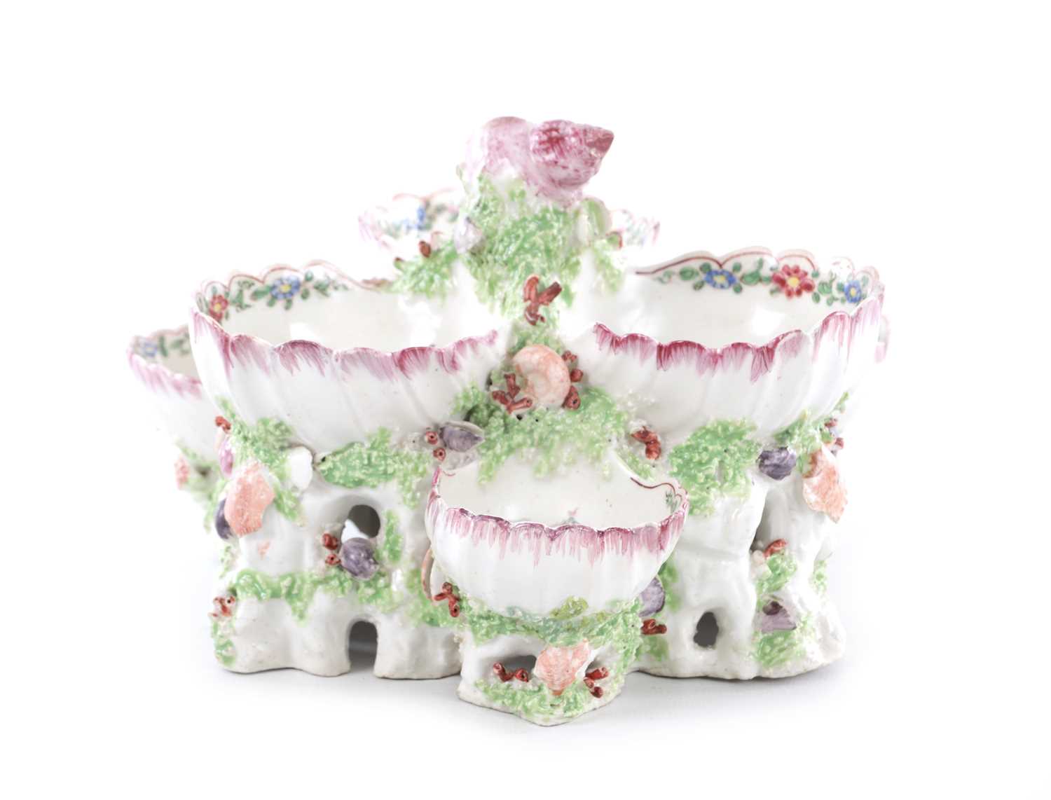 Lot 37 - AN UNUSUAL 18TH CENTURY BOW PORCELAIN SWEETMEAT STAND