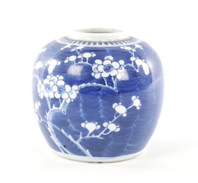 Lot 49 - A 19TH CENTURY CHINESE BLUE AND WHITE GINGER JAR