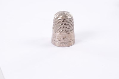 Lot 72 - A SELECTION OF SILVER ITEMS