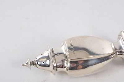 Lot 72 - A SELECTION OF SILVER ITEMS