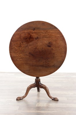 Lot 166 - A GEORGE III MAHOGANY TILT TOP TABLE
