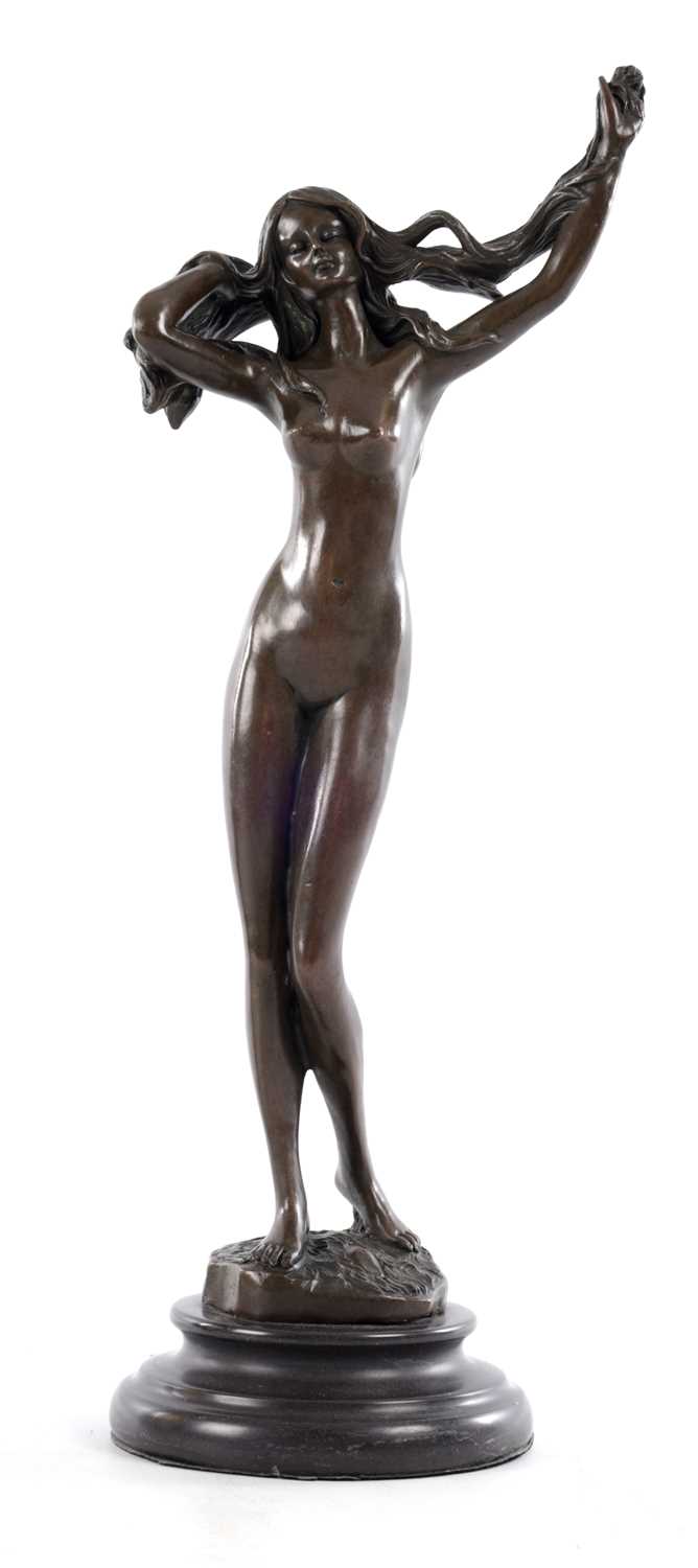 Lot 139 - JEAN PATOU, A 20TH CENTURY ART NOUVEAU FIGURAL BRONZE