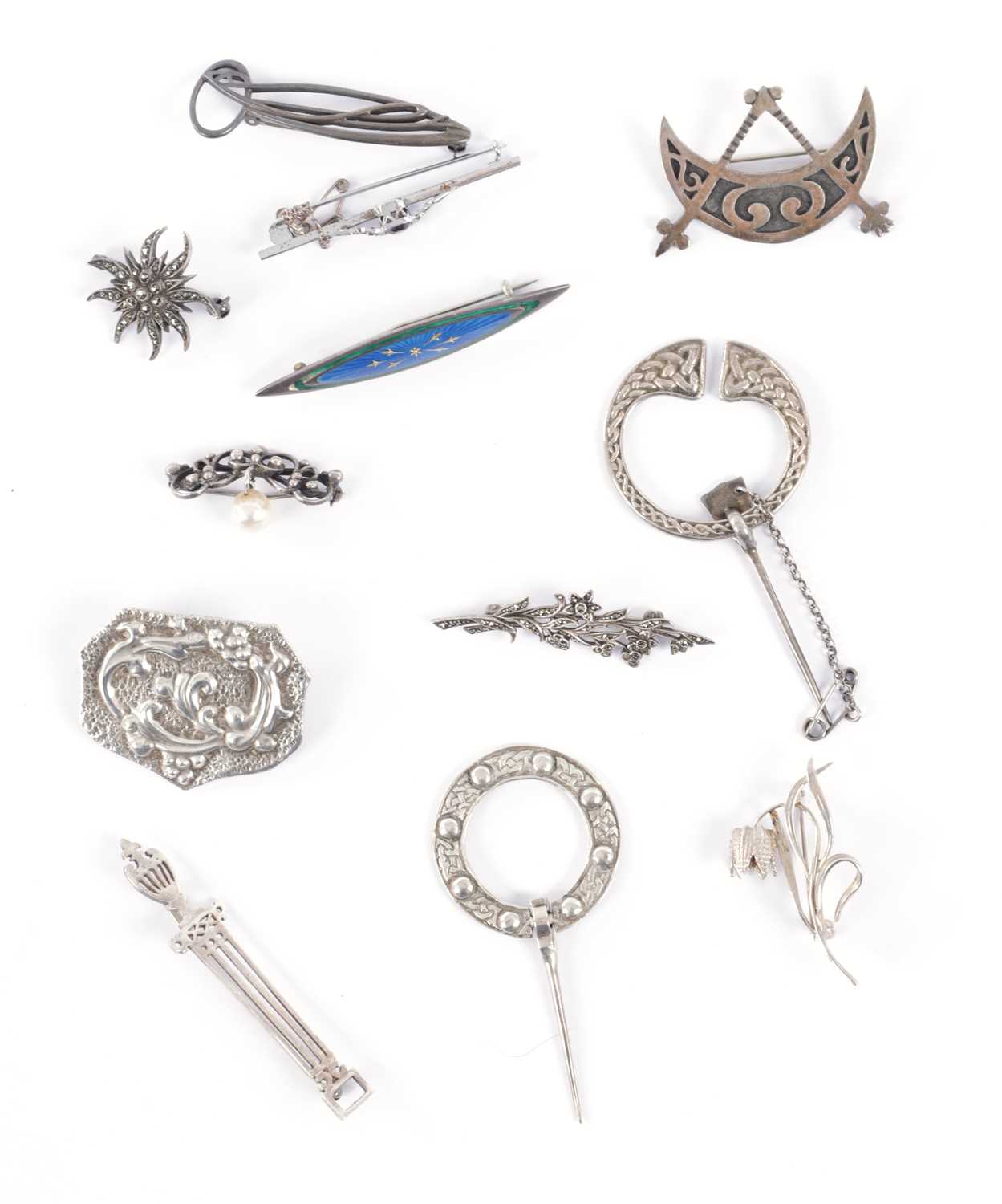 Lot 329 - A COLLECTION OF SILVER BROOCHES