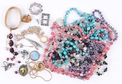 Lot 272 - A COLLECTION OF COSTUME JEWELLERY