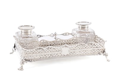 Lot 448 - A VICTORIAN SILVER INK STAND