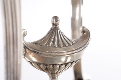 Lot 429 - A GEORGE III SHERATON STYLE SILVER TEA URN