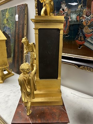 Lot 1025 - BARWISE, LONDON. AN EARLY 19TH CENTURY REGENCY ORMOLU AND ROUGE MARBLE MANTEL CLOCK