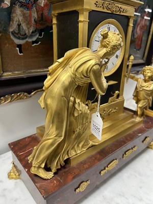 Lot 1025 - BARWISE, LONDON. AN EARLY 19TH CENTURY REGENCY ORMOLU AND ROUGE MARBLE MANTEL CLOCK