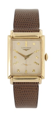 Lot 348 - A GENTLEMAN'S 14CT GOLD VINTAGE LONGINES WRISTWATCH