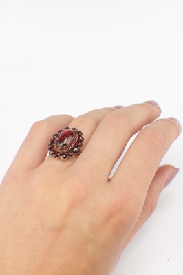 Lot 190 - A LATE 19TH CENTURY GARNET CLUSTER RING