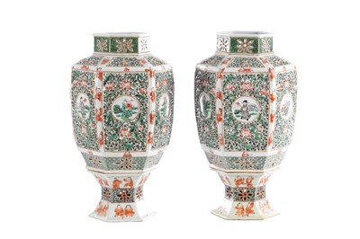 Lot 148 - A RARE LARGE PAIR OF 18TH/19TH CANTURY RETICULATED FAMILLE VERTE LANTERN VASES