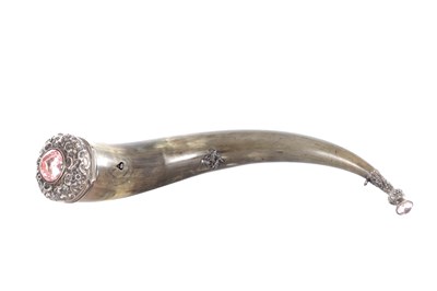 Lot 433 - A 19TH CENTURY SCOTTISH COWS HORN SNUFF MULL