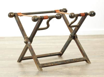 Lot 531 - A STYLISH VINTAGE BLUED STEEL LUGGAGE RACK IN THE MANNER OF HERMES