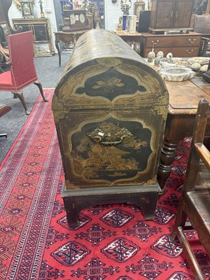 Lot 1274 - A LARGE QUEEN ANNE ENGLISH JAPANNED LACQUERWORK DOMED TRUNK