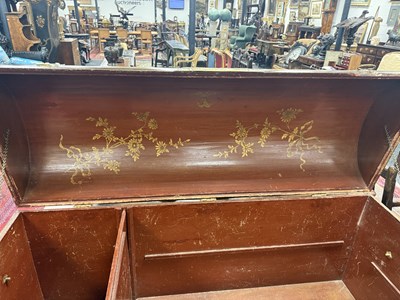 Lot 1274 - A LARGE QUEEN ANNE ENGLISH JAPANNED LACQUERWORK DOMED TRUNK