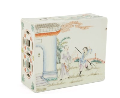 Lot 122 - A 19TH CENTURY CHINESE RECTANGULAR OPIUM PILLOW