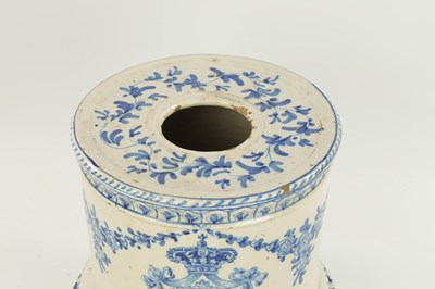 Lot 18 - AN UNUSUAL 19TH CENTURY BLUE AND WHITE DELFT WARE CIRCULAR GARDEN SEAT