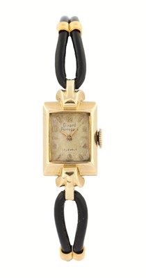 Lot 359 - A LADIES 14CT YELLOW GOLD GIRRARD PERREGAUX WRISTWATCH