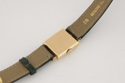 Lot 304 - A 1940’S 14CT GOLD TIFFANY & CO. WRISTWATCH