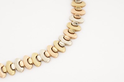 Lot 223 - A 9CT GOLD FLAT LINK NECKLACE