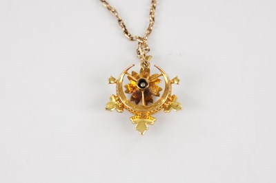 Lot 283 - A 9CT GOLD SEED PEARL PENDANT NECKLACE