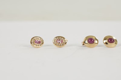 Lot 260 - A COLLECTION OF THREE PAIRS OF 9CT GOLD EARRINGS