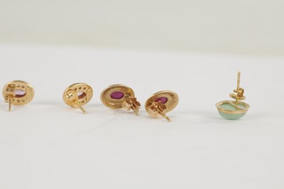 Lot 260 - A COLLECTION OF THREE PAIRS OF 9CT GOLD EARRINGS