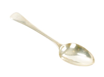 Lot 424 - A GEORGE III SILVER DESSERT SPOON