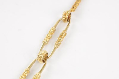 Lot 199 - AN UNUSUAL 15CT GOLD VICTORIAN NECKLACE