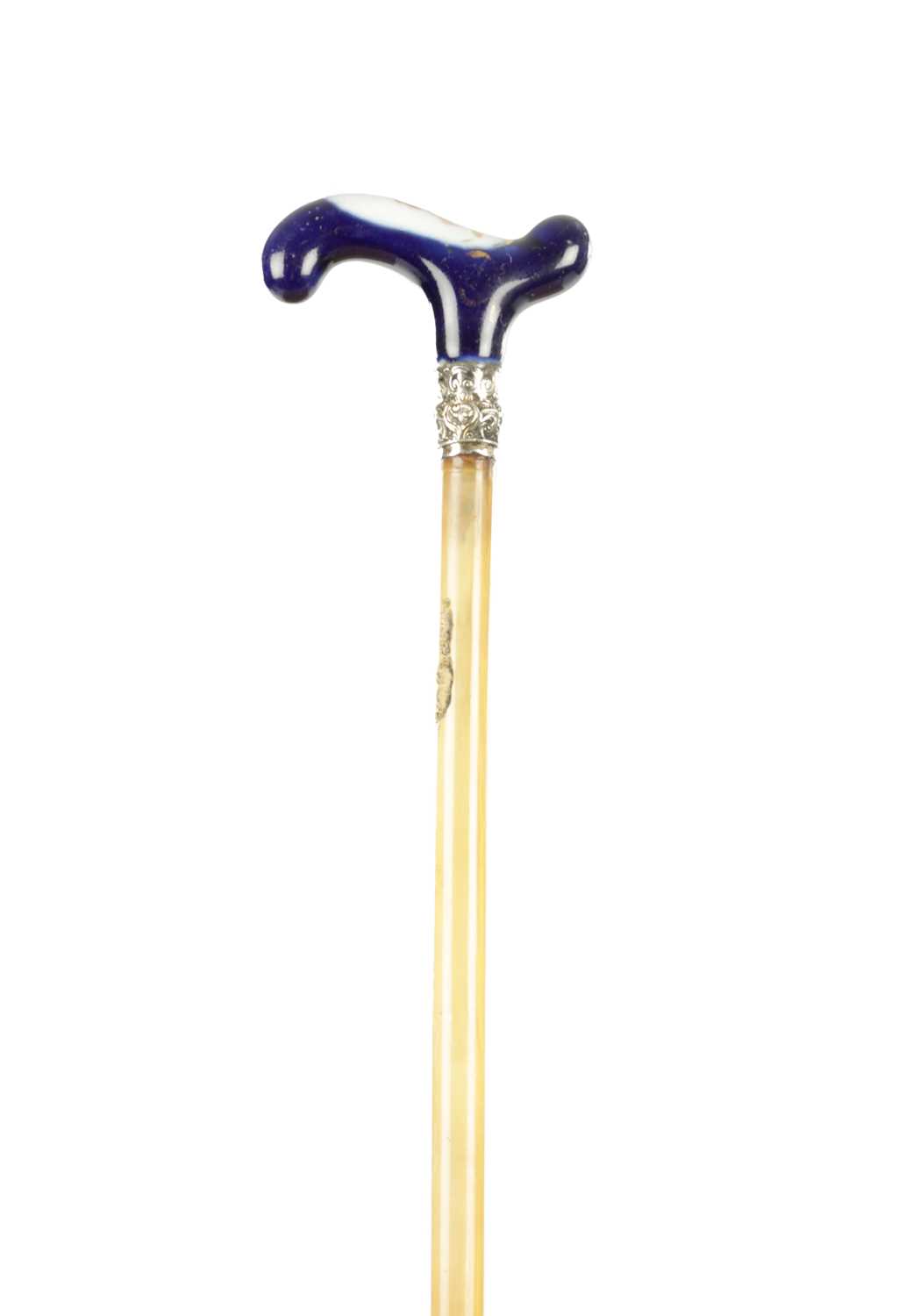 796 - A LATE 19TH CENTURY RHINOSEROS HORN LADIES' WALKING CANE