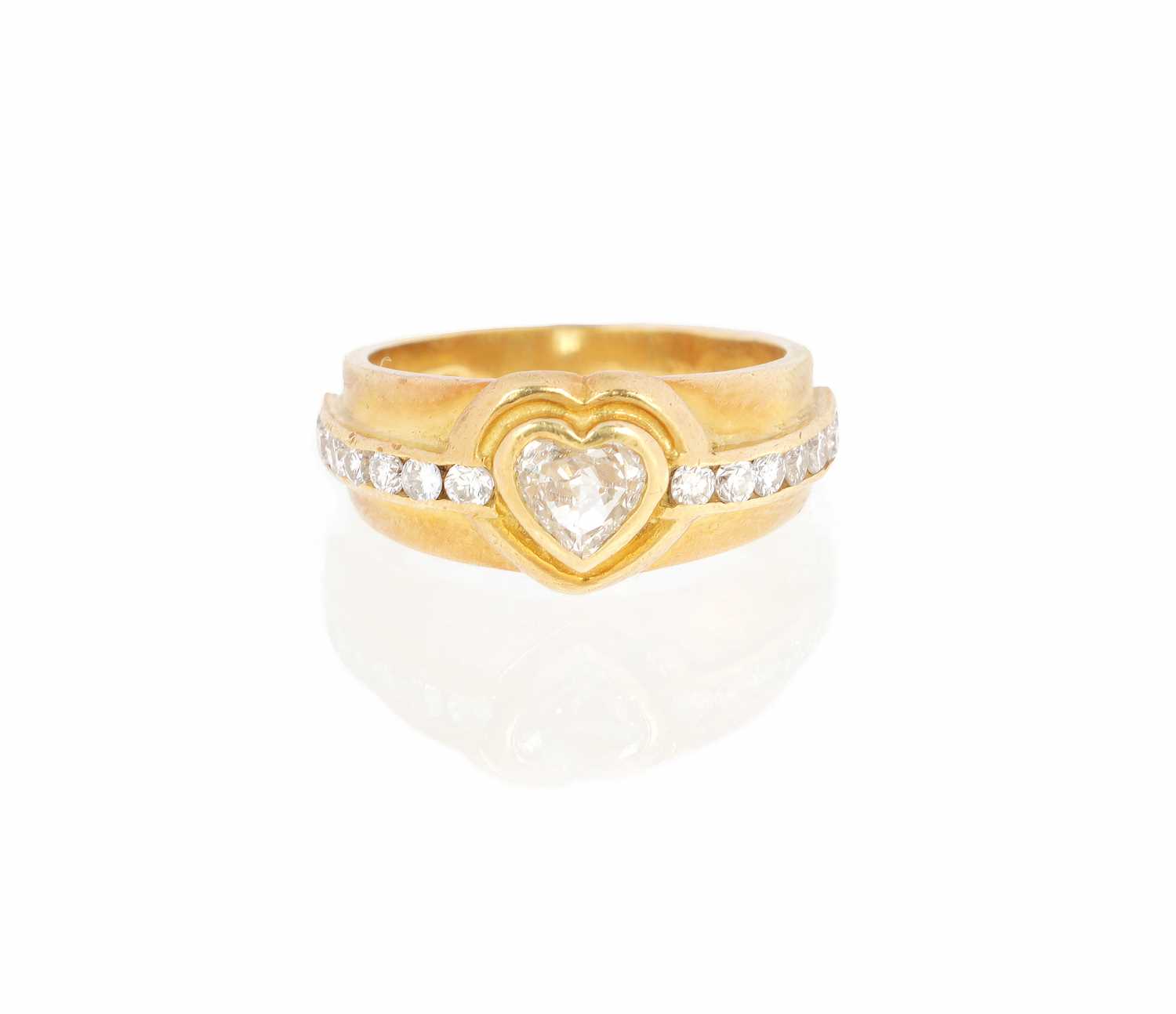 Lot 188 - AN 18CT YELLOW GOLD DIAMOND RING