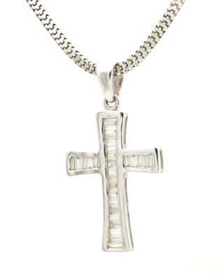 Lot A 20TH CENTURY WHITE GOLD AND DIAMOND CROSS PENDANT NECKLACE
