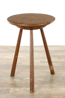 Lot A GOOD PRIMITIVE 18TH CENTURY CRICKET TABLE