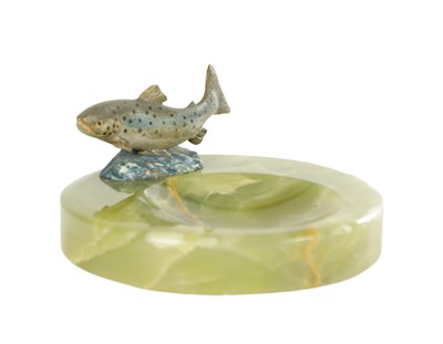 Lot ATT. FRANZ BERGMAN. A 20TH CENTURY AUSTRIAN COLD PAINTED BRONZE AND ONYX DESK TIDY