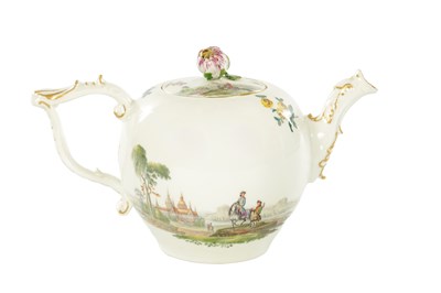 Lot A MID 18TH CENTURY MEISSEN PORCELAIN TEAPOT AND COVER