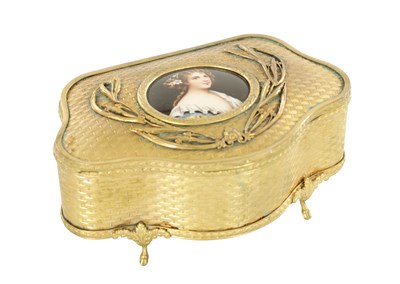 Lot AN EARLY 20TH CENTURY FRENCH GILT-BRASS CASKET