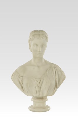 Lot AN EARLY 20TH CENTURY CARVED WHITE MARBLE BUST OF A YOUNG LADY