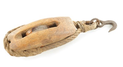 Lot A 19TH CENTURY SHIP'S WOODEN SHEAVE PULLY BLOCK