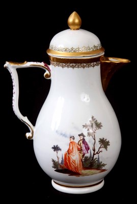 Lot 61 - AN 18TH CENTURY MEISSEN COFFEE POT AND COVER...