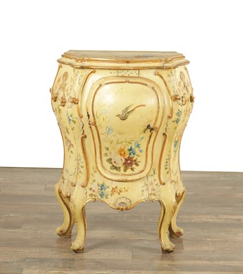 Lot AN 18TH CENTURY ITALIAN VENITIAN BOMBE SHAPED CREAM LACQUERED CHINOISERIE DECORATED COMMODE OF SMALL SIZE