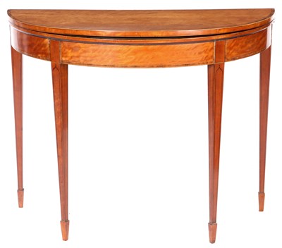 Lot 768 - A GEORGE III SHERATON STYLE FIGURED SATINWOOD...