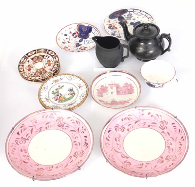 Lot 474 - A MIXED LOT OF POTTERY AND PORCELAIN including...