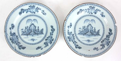 Lot 512 - A PAIR OF 18TH CENTURY ENGLISH BLUE AND WHITE...